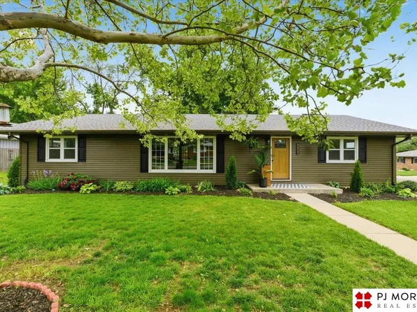 8605 N 57th St, Omaha, NE 68152