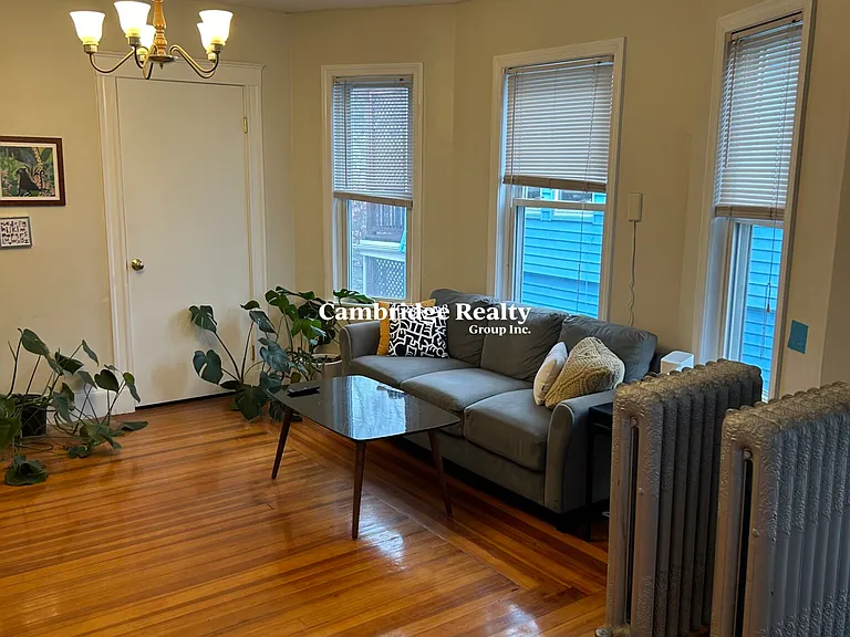 24-26 Burnham St #A2 — Photo 4