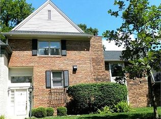 2828 Lake Forest Dr, Indianapolis, IN