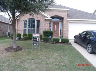 504 Fairbrook Ln, Fort Worth, TX 76140