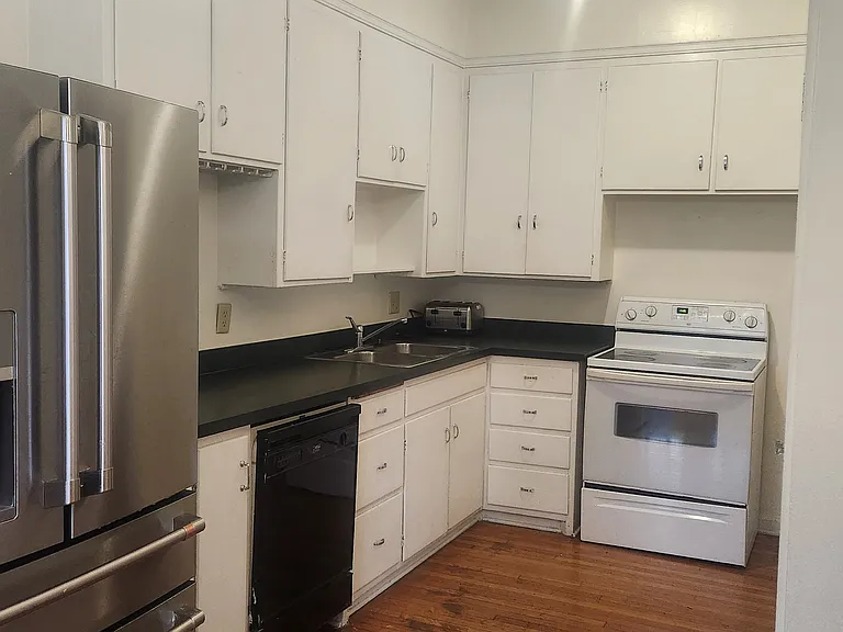 1806 D St #2 — Photo 6