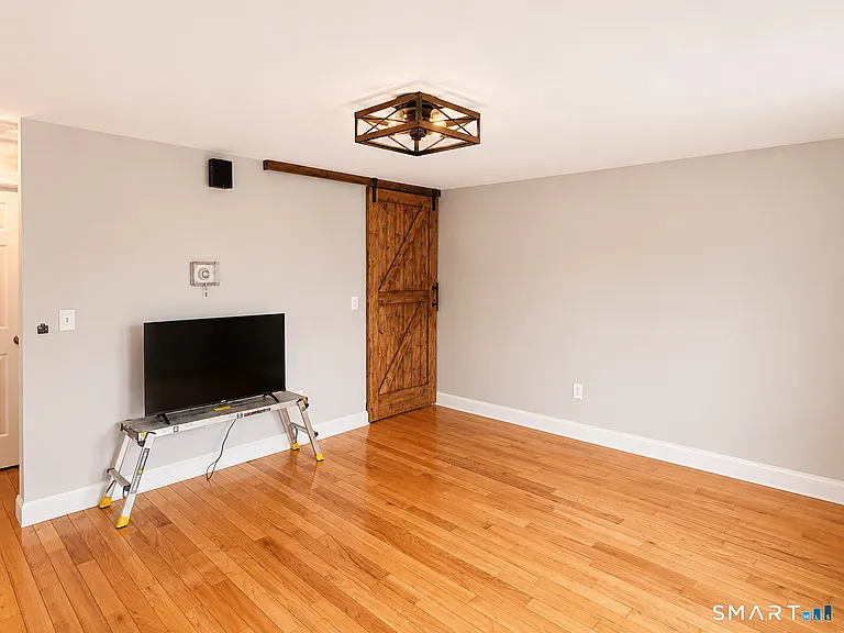 53 Prospect St #2 — Photo 6