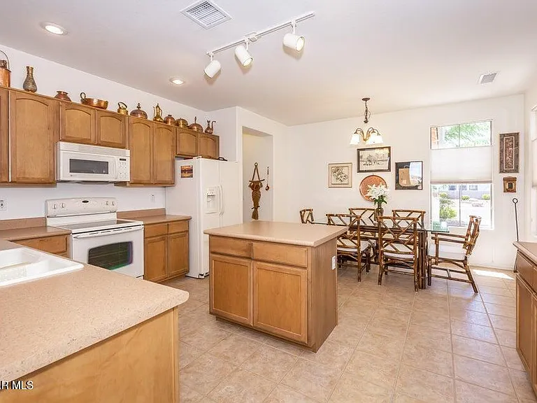 7916 E Crooked Creek Trl — Photo 6