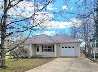 1861 Shellie Ln, Harrison, AR 72601