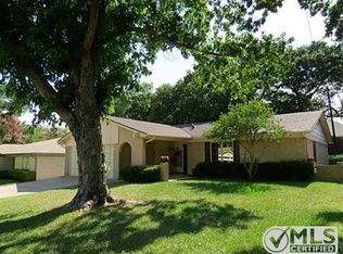 1629 Boundbrook Ln, Irving, TX 75060