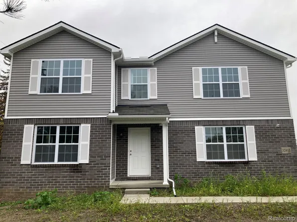 32415 Arlington Dr, New Haven, MI 48048