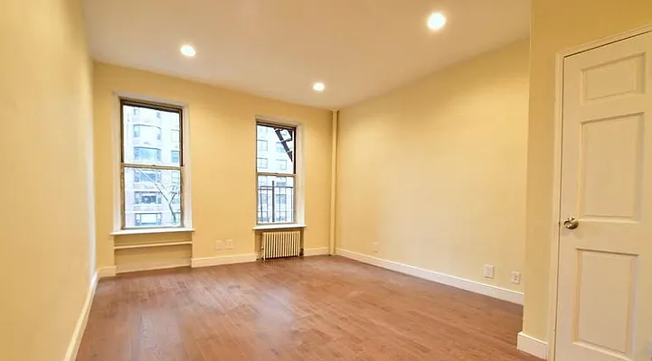 Rented by Skyhigh Realty NYC LLC | media 1
