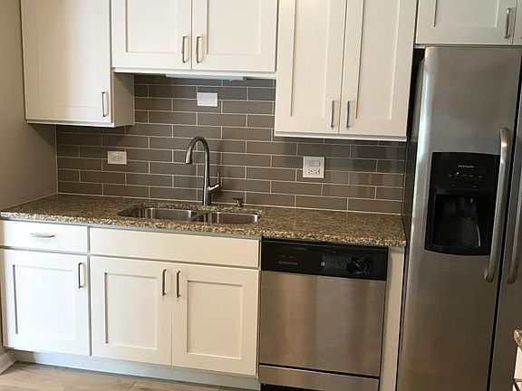 4th image of 404 Pinetree Ln Unit B1