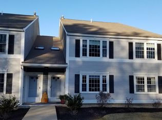 410 Springbrook Cir, Portsmouth, NH 03801