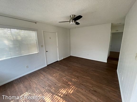 3rd image of 1833 Felton St