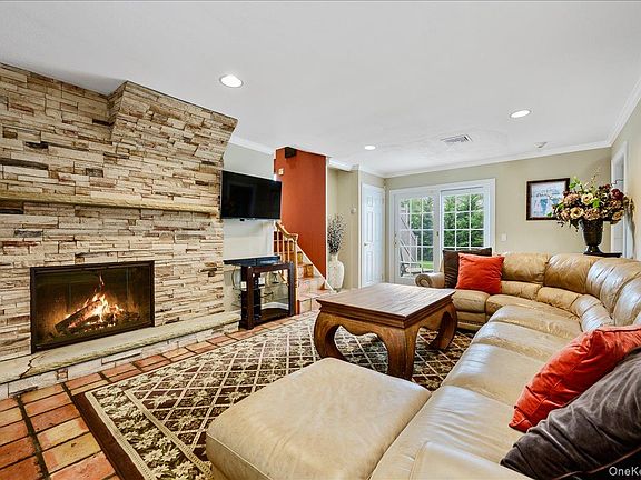 5th image of 2119 Oliver Way