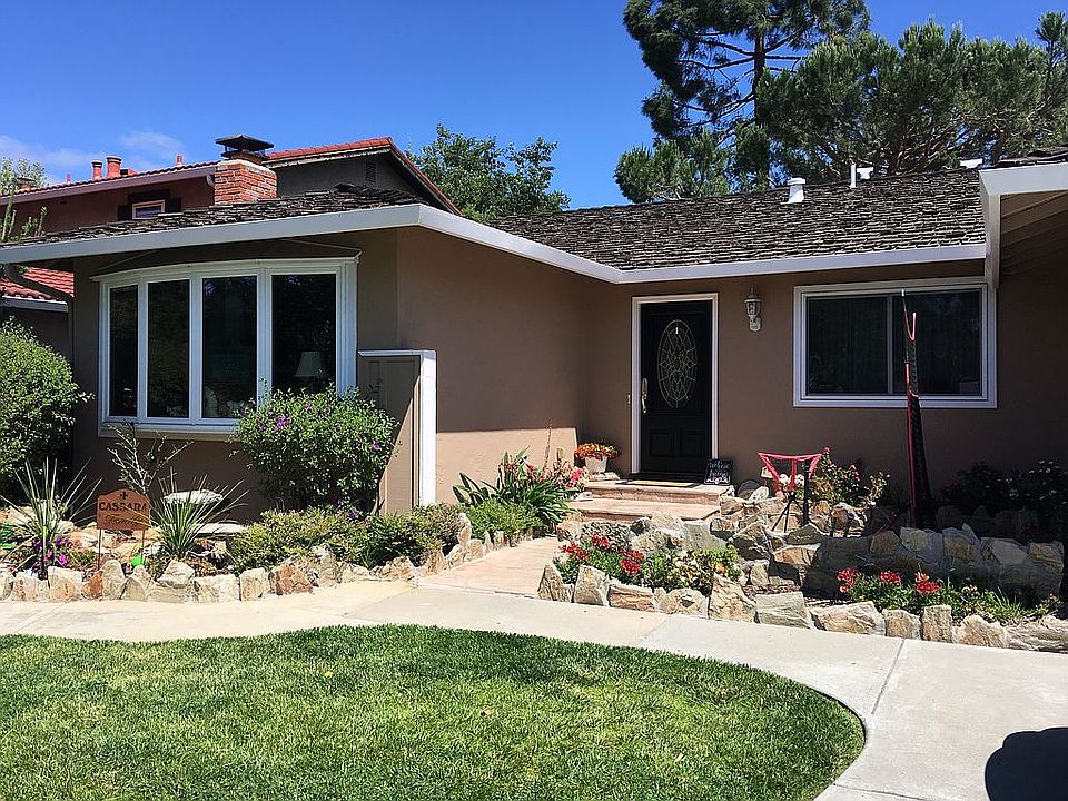 1st image of 859 Lavender Dr