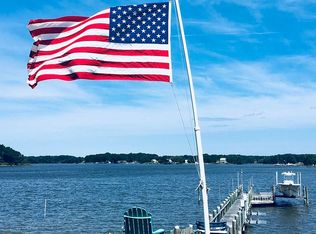 120 Waterside Ln, Reedville, VA 22539