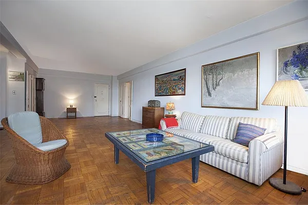 Sold by R New York | media 17