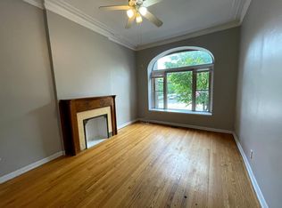 1319 W Taylor St #1, Chicago, IL 60607