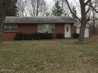 687 Winifred Ave, Benton Harbor, MI 49022