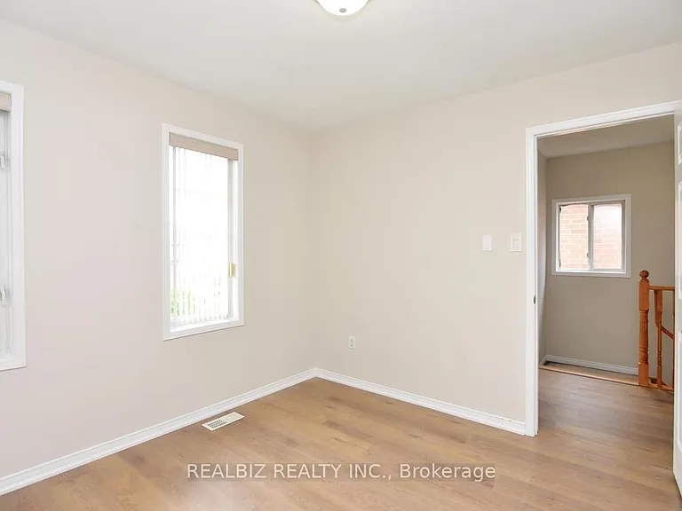 627 Caboto Trl — Photo 6