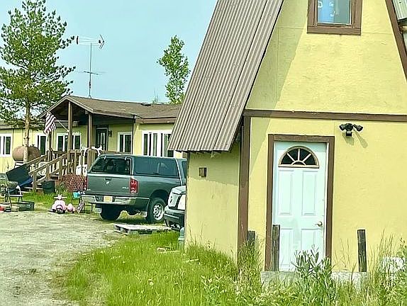 2nd image of 1616 Bradway Rd