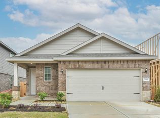 196 Lucky Manor Ln, La Porte, TX 77571