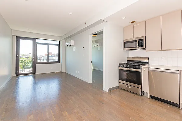 Rented by MySpaceNYC | media 26