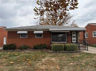 15677 Cynthia St, Southgate, MI 48195