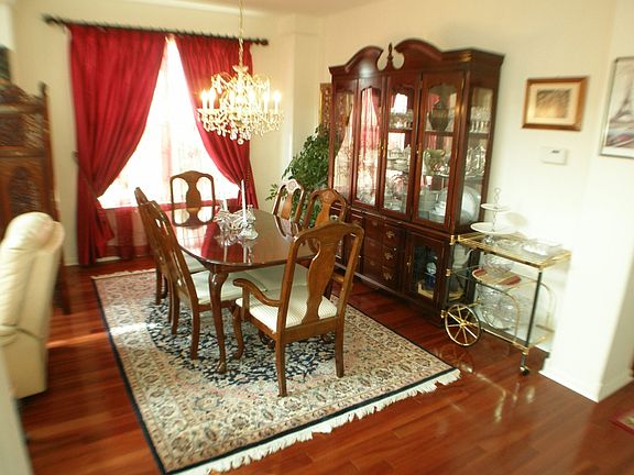 5th image of 2531 Bainbridge Blvd