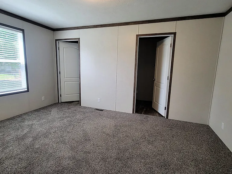 669 Oregon St #669 — Photo 7