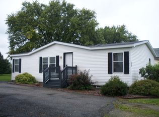 212 2nd St SW, Grand Meadow, MN 55936