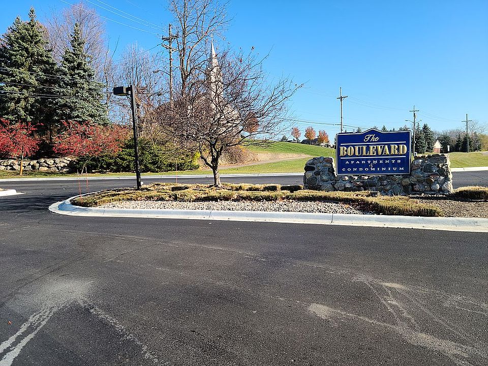 Main entrance 