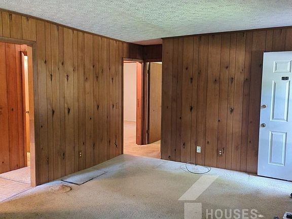 2nd image of 104 Crestview Dr