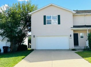 2807 Gill St, Bloomington, IL