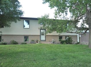 330 E Beebe Ave, Salem, SD 57058