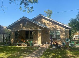 503 Avenue J, Ozona, TX 76943