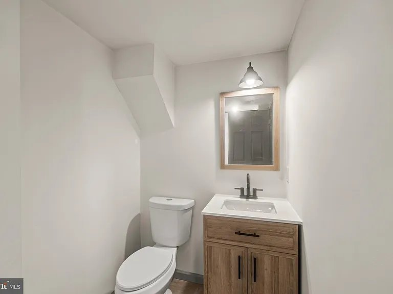 531 Walton St #2 — Photo 7