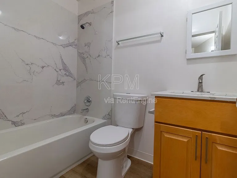 3814 N California St #6 — Photo 10