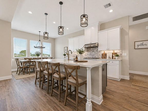 4th image of 803 Lily Ln