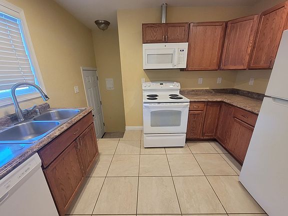 4th image of 1437 Kimball Ave