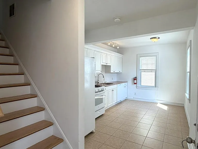 69 Dudley St — Photo 3