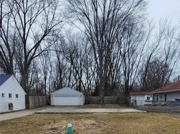 4171 Belle Ave, Sheffield Lake, OH 44054