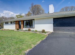 616 Hammond Ave, Mt Carmel, TN 37645