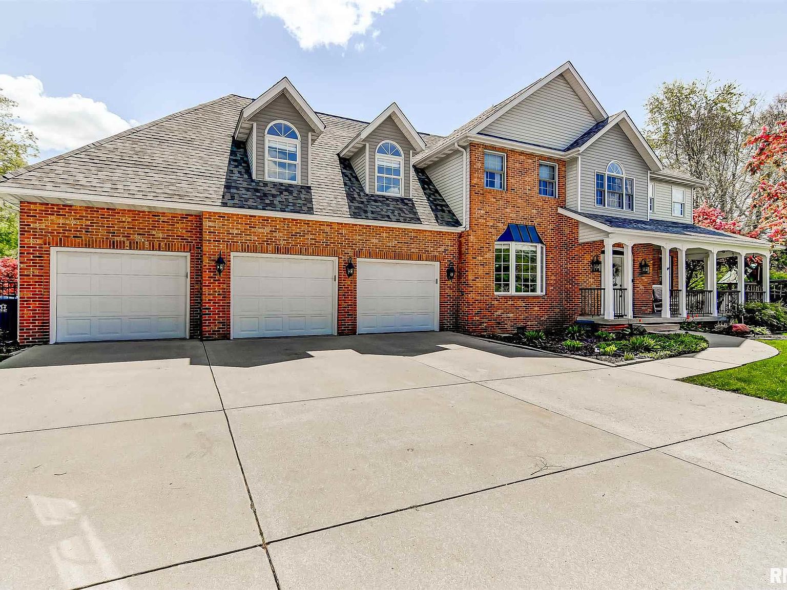 2 Woodland Trl, Rochester, IL 62563 Zillow