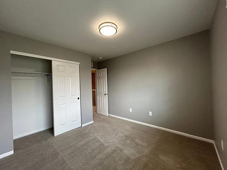 215 Jackson Dr — Photo 34