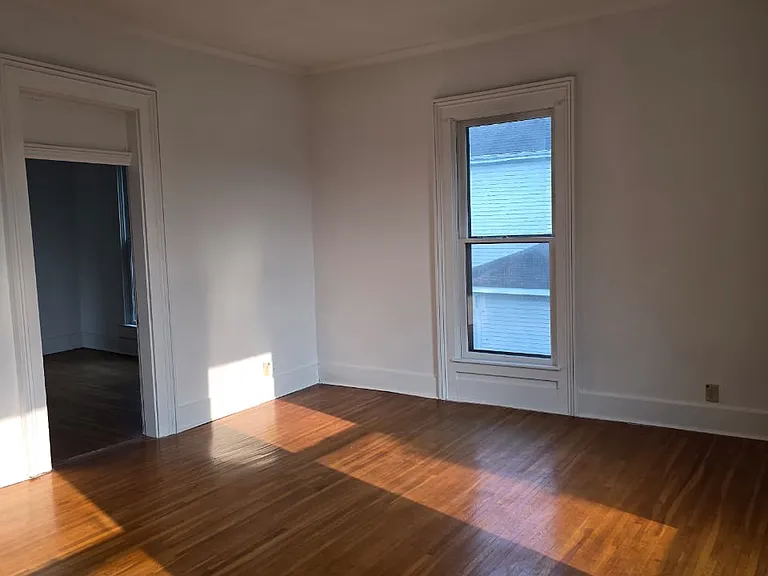 1111-1113 Franklin St — Photo 12