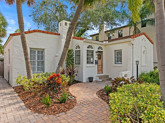 Driveway accommodates 2 cars deep
