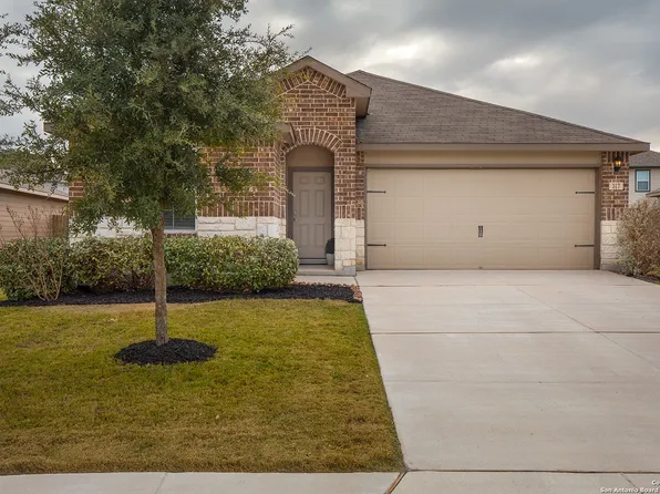 317 NORTHSHORE TRL, New Braunfels, TX 78130