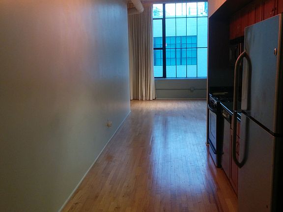 3rd image of 420 S San Pedro St APT 615
