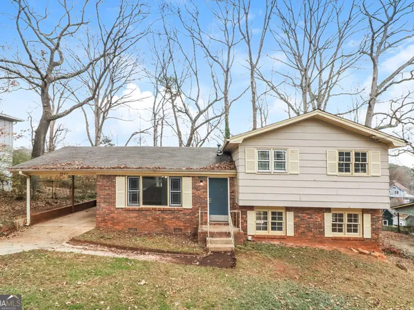 2483 Crestdale Cir SE, Atlanta, GA 30316
