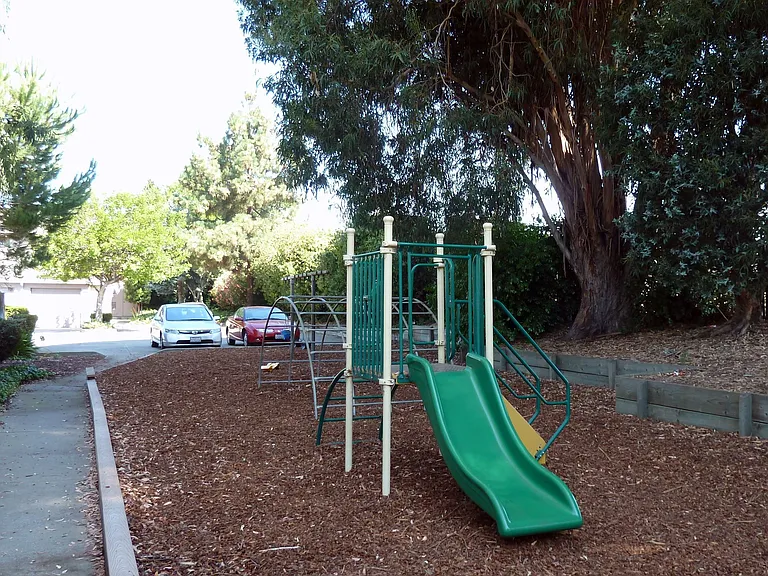 Roberts Lane — Photo 3
