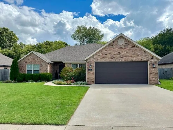 1232 S Highbush Ave, Fayetteville, AR 72701