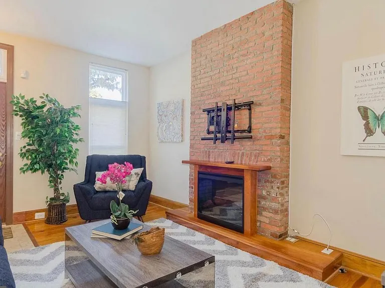 2127 E Fairmount Ave — Photo 14